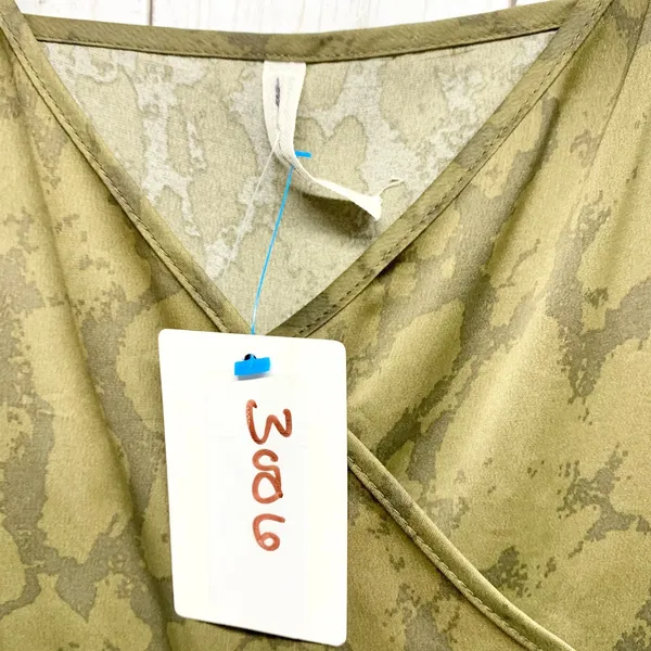 Boutique Shirt Women Chest 24" Small Animal‎ Print Wrap Spaghetti Strap Blouse - Image 3
