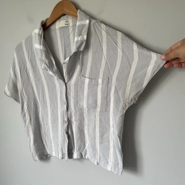 Wilfred Free Button Up Crop Blouse Top Light Blue White Stripes Size Small - Image 3