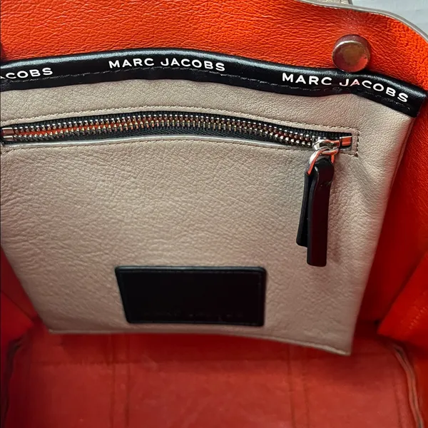 Marc Jacobs Taupe Tote Bag - Image 9
