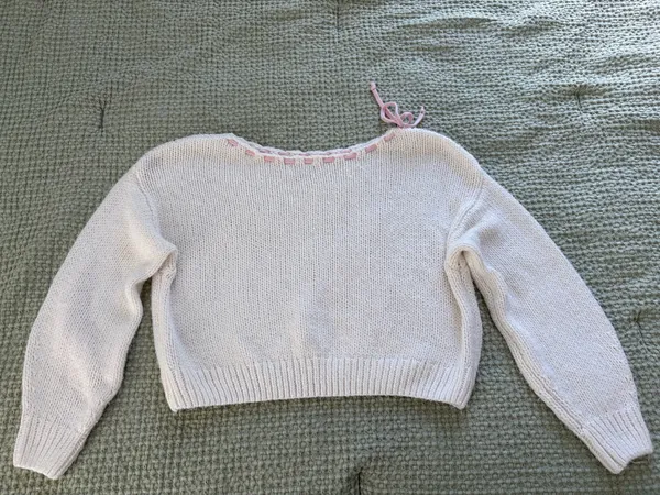 Hollister knitted sweater with pink ribbon, small - Image 4