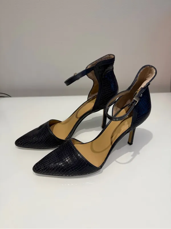 Ann Taylor Dark Navy Heels Size 8 - Image 3
