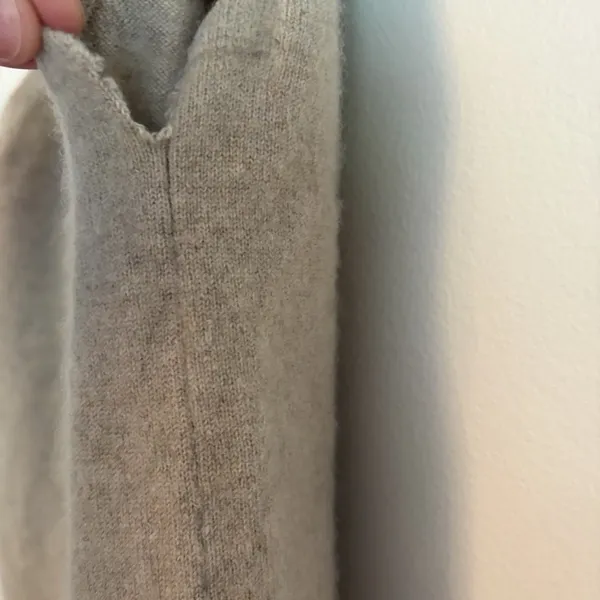 100% Cashmere Sleeveless Turtleneck Sweater Tank Top XS‎ Beige Oatmeal Capsule - Image 4