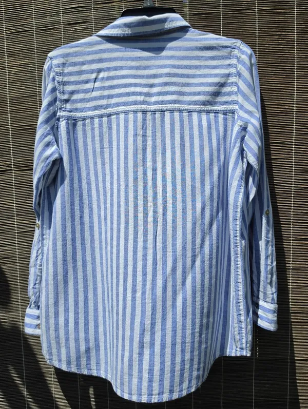 Nicole Miller Blue and White Striped Linem Blend Button-Up Shirt Small - Image 7