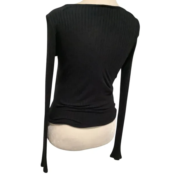 Me to We Black Crisscross Front Long Sleeve Top - Image 6
