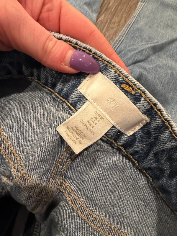H&M Ripped Mom Jeans - Image 3