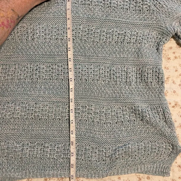 Old Navy Women's Light Blue Sweater - Image 6