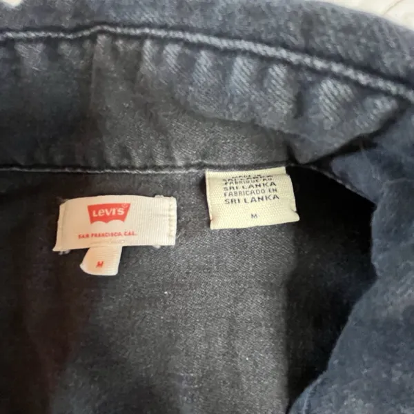 VTG Inspired Levis Denim Best Medium Black Metal Button Up 90s Y2k Light Wash - Image 5