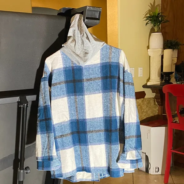 Blue and White Plaid Women's Hoodie - Image 9