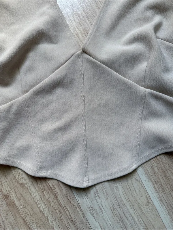 Abercrombie & Fitch Women’s Cream Crop Top Size Medium - Image 4