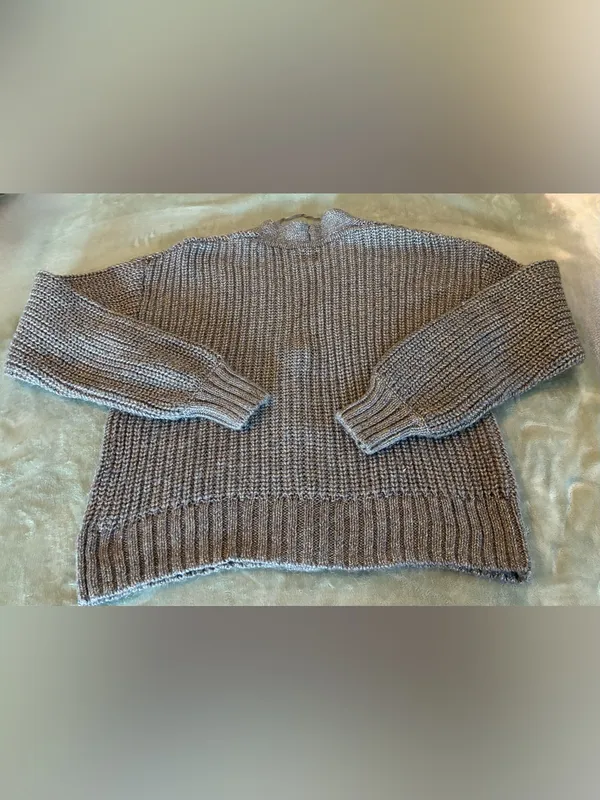 GAP Women’s Size Medium Tall Gray Chunky Knit Button-Up Cardigan - Image 8