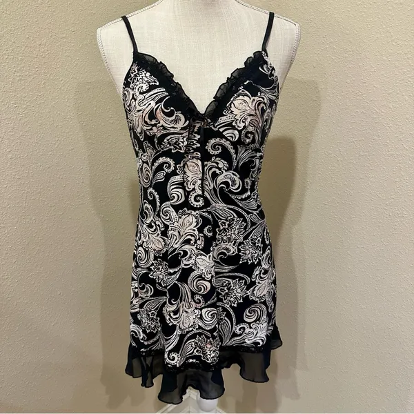 Vintage Y2K Paisley & Floral Cami Sleepwear/Slip Dress Size Small - Image 2