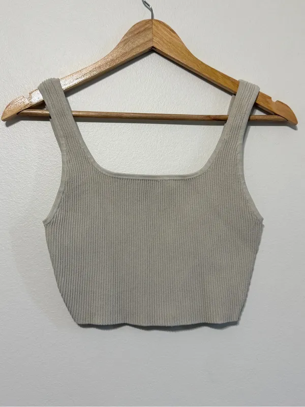 Aritzia Babaton Sculpt Knit Squareneck Cropped Tank Size Small Taupe - Image 2