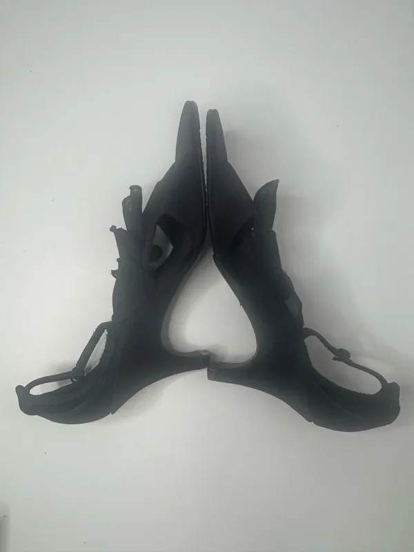 XOXO Black Fabric Heels Women's Size 7.5 - Image 5