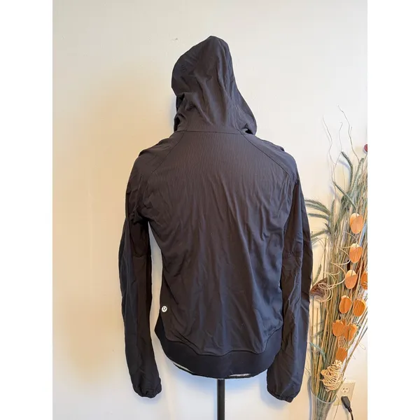 Lululemon dance studio Textured Hooded Full Zip Athletic Jacket Size‎ 8 Logo - Image 3