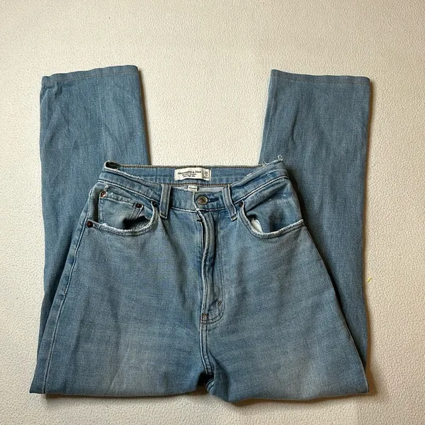 Abercrombie & Fitch Curve Love Ultra High Rise Ankle Straight Jeans - Image 3