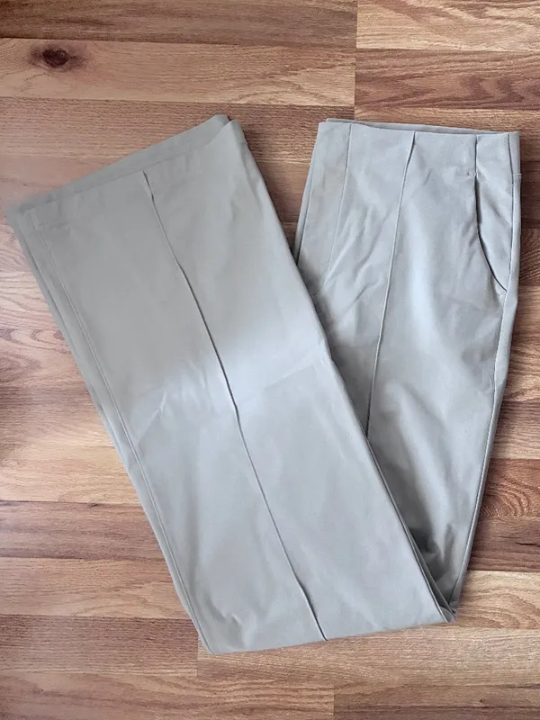 Vuori Meta Wideleg Pant - Size L - Vapor Gray - Image 2