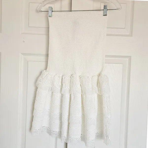 BTB Los Angeles White Smocked Strapless Lace Tiered‎ Mini Dress Women Size M NEW - Image 2