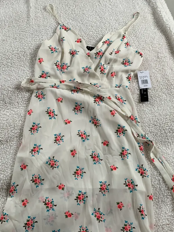 Vibrant Beautiful And White Floral Sundress - Image 3