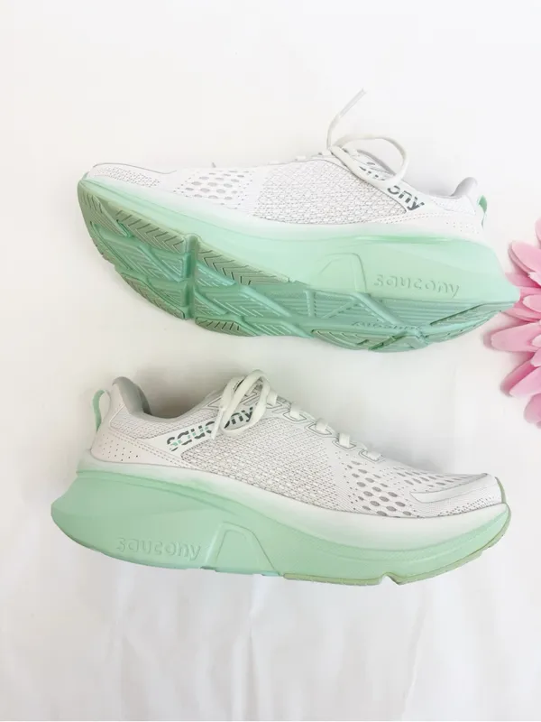Saucony Guide 17 Women’s Running Shoes Lace Up Sneakers White Jade Green - Image 4
