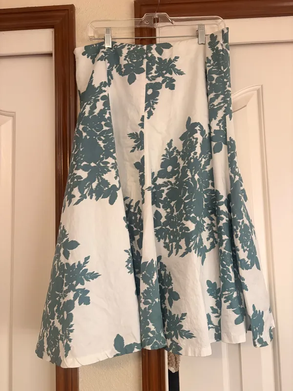 Gap A-Line Skirt Midi Length - Image 3