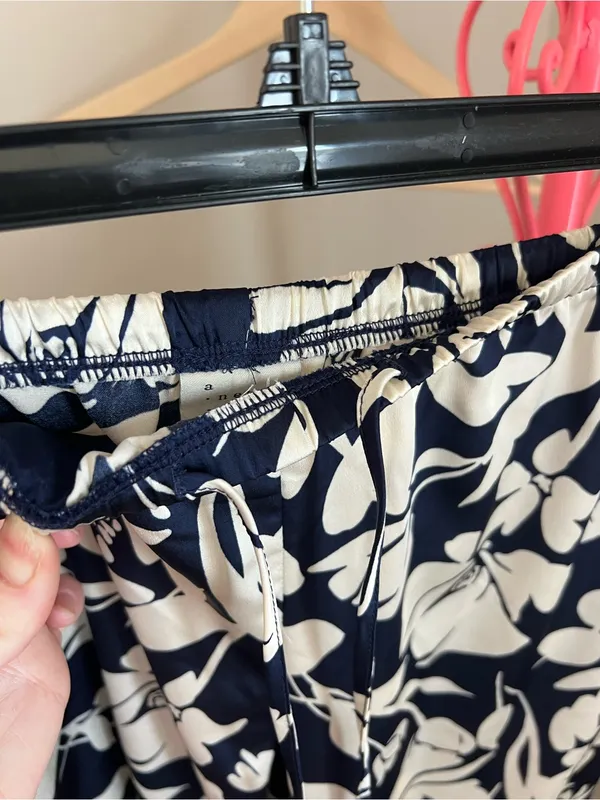 A New Day Navy and White Floral Wide-Leg Silky Pants - Image 4