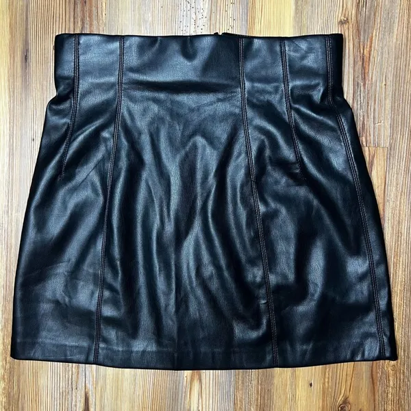 Zara Faux Leather High Waist Black Mini Skirt Moto Whimsygoth Edgy Goth Size M - Image 4