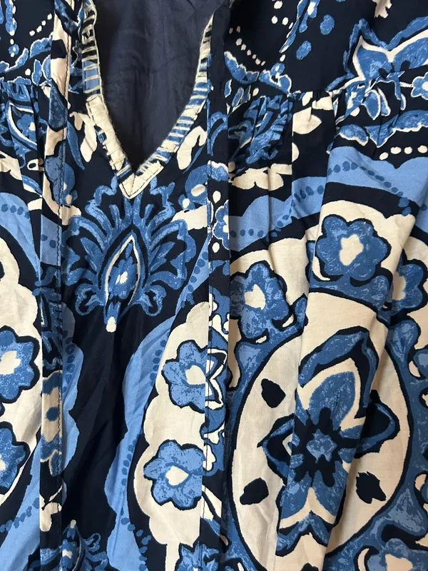 &Merci Top Boutique size medium  - Image 3