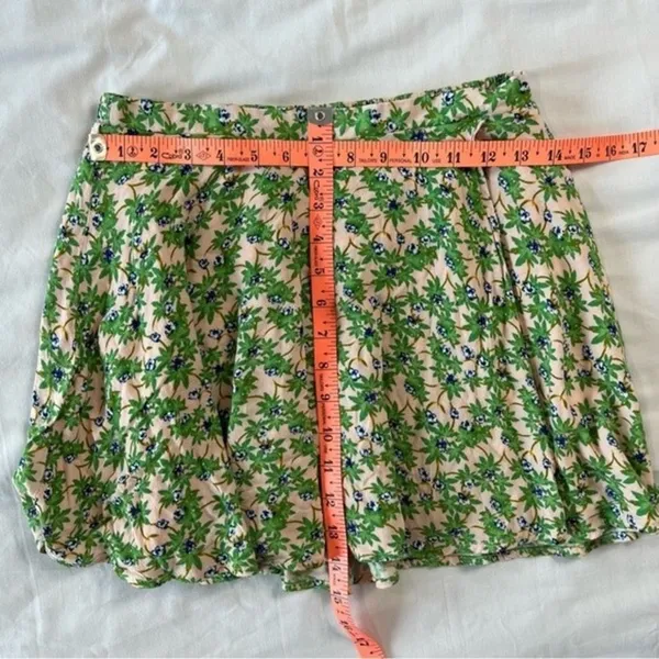 Chelsea & Violet Floral Wrap Mini Skirt Pink Green Women's Small NWOT - Image 6