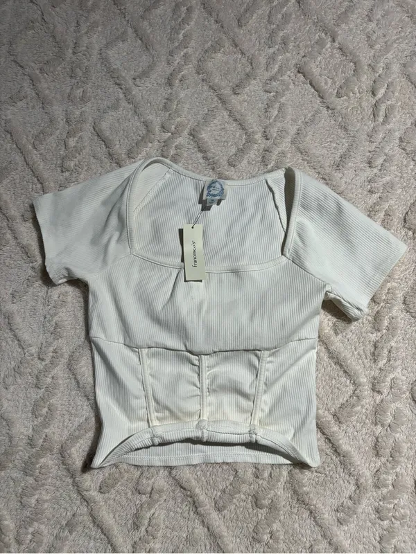 Francesca’s size medium top NWT - Image 2