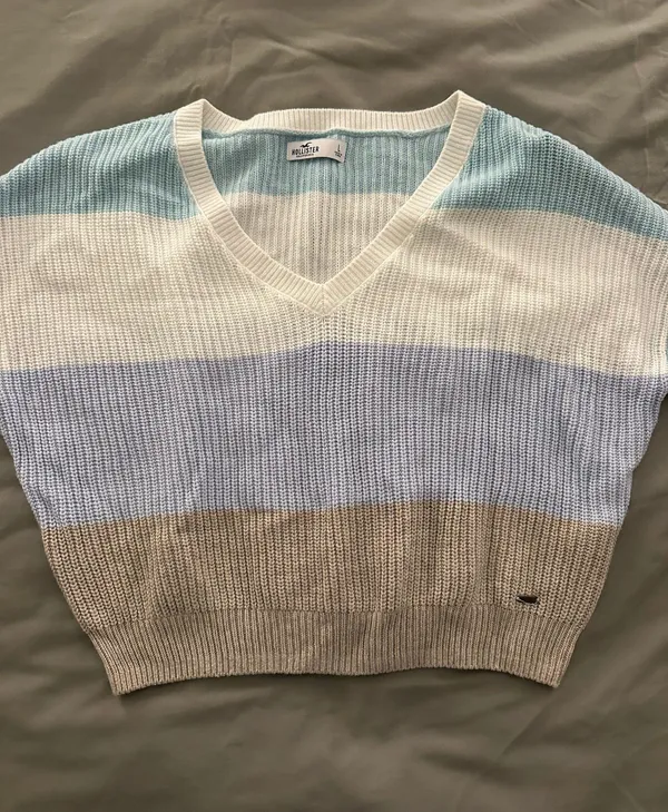 Hollister Striped V Neck Sweater - Image 3