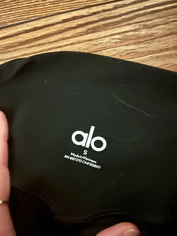 Alo Yoga Leggings - Image 4