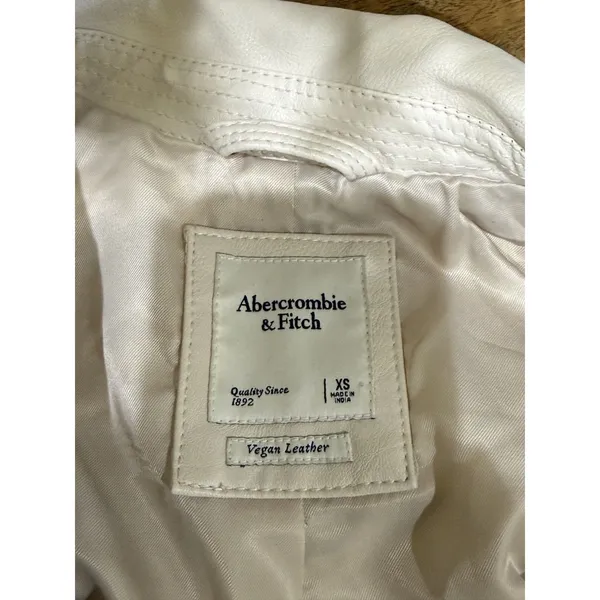 Abercrombie & Fitch Women's Vegan Leather Moto Jacket - XS Cream - Image 8