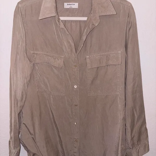 Babaton Aritzia Beige Long Sleeve Button Up Blouse - Image 4
