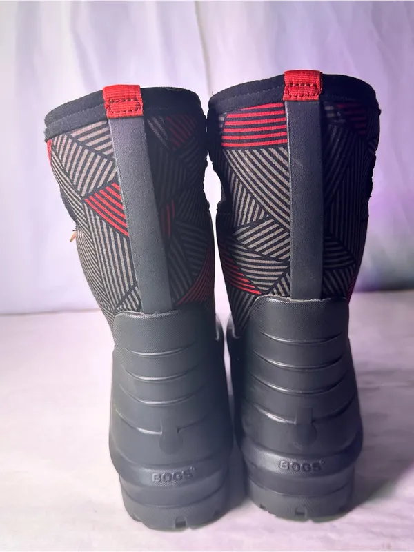 Bogs Kids Black & Red Geometric Mid-Calf Rain Boots - Image 6