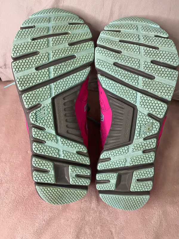 New Balance 550v3 Womens Running Shoes Size 7.5 - Image 6