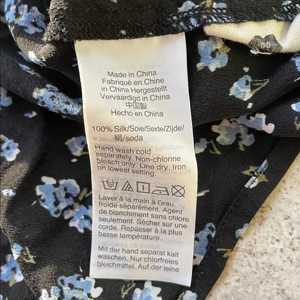 Madewell Silk Cinch-Sleeve Top in Baby's Breath True Black - Image 13