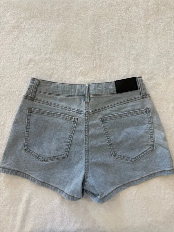 BCBG Generation Denim Skort XS Light Wash Y2K Mini Skirt Shorts - Image 3
