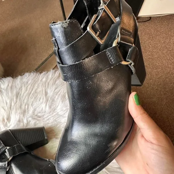 Express Women's Black Boots - Image 4