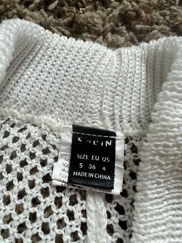 SheIn Airy crochet knit with openwork pattern. Elastic waistband for easy fit. Scalloped hem adds feminine detail. Lightweight and breathable for warm days. - Image 4