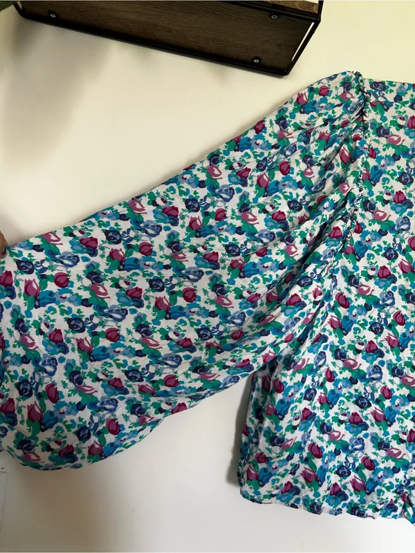 Zara Floral Print Long Puff Sleeve‎ Button Up Shirt Size Small - Image 3