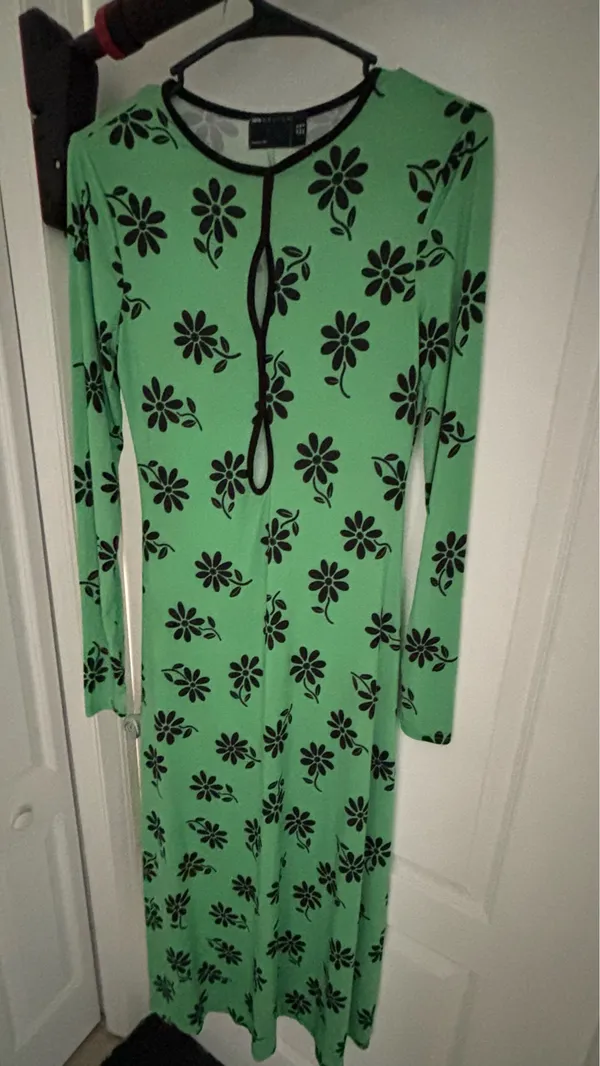 ASOS DESIGN Green Black Floral Maxi Dress Long Sleeve Tie Accent Round Neck 6 - Image 3