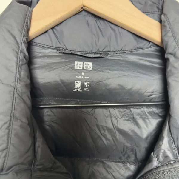 Uniqlo Women Ultra Light Down‎ Filled Jacket Medium Black Puffer Water Repellent - Image 3