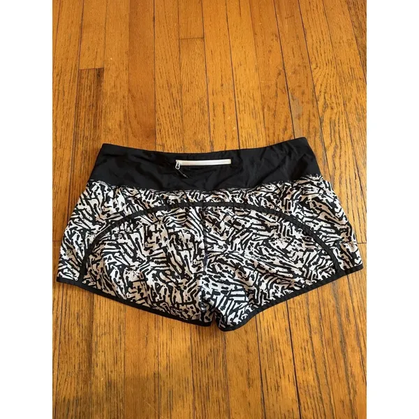Lululemon Lined Running Shorts Womens 10 Black Print - Image 2