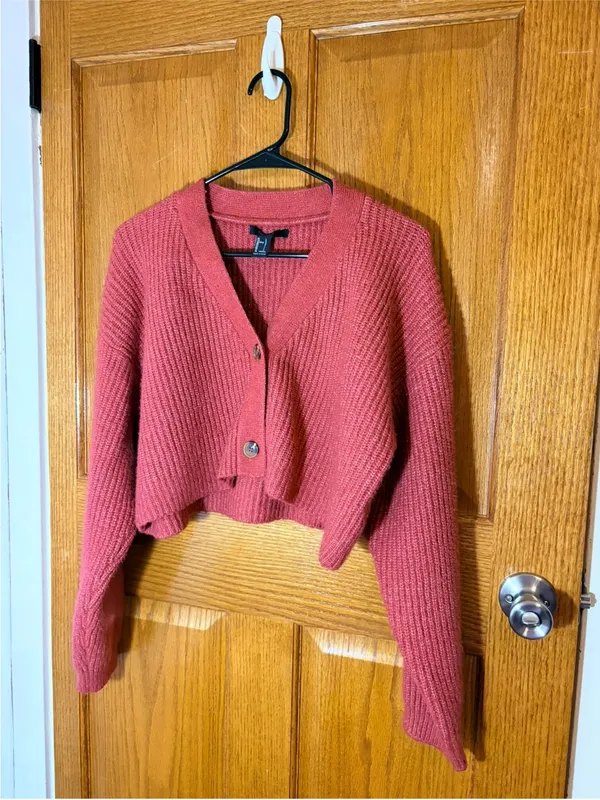 Forever 21 Cropped Button V-Neck Cardigan - Rose - Image 2