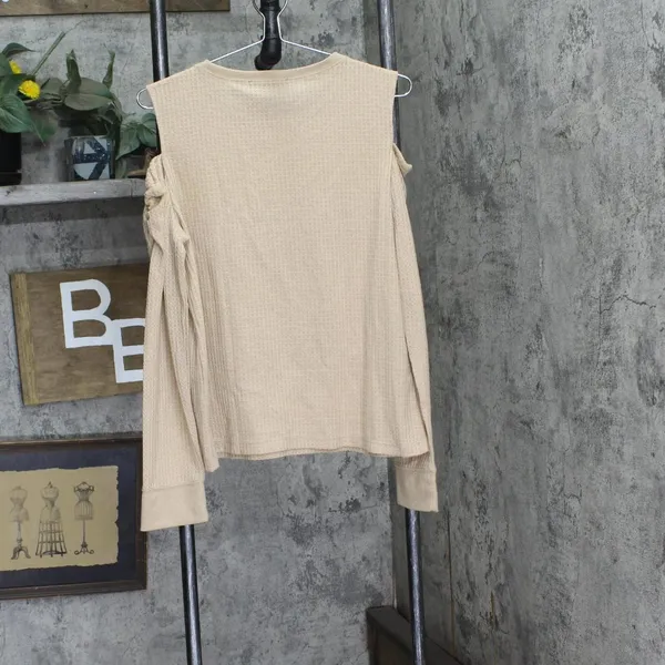 Tommy Hilfiger Womens Metallic Cold Shoulder T-Shirt J2IH6834 Camel Brown L - Image 2