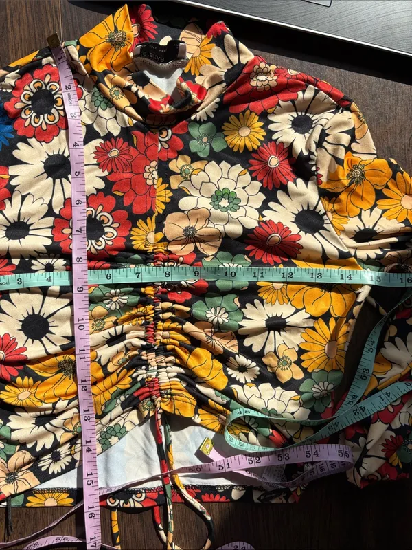 Bershka Floral Ruched Mock-Neck Long Sleeve Crop Top Tie Front Sz Med Retro - Image 10