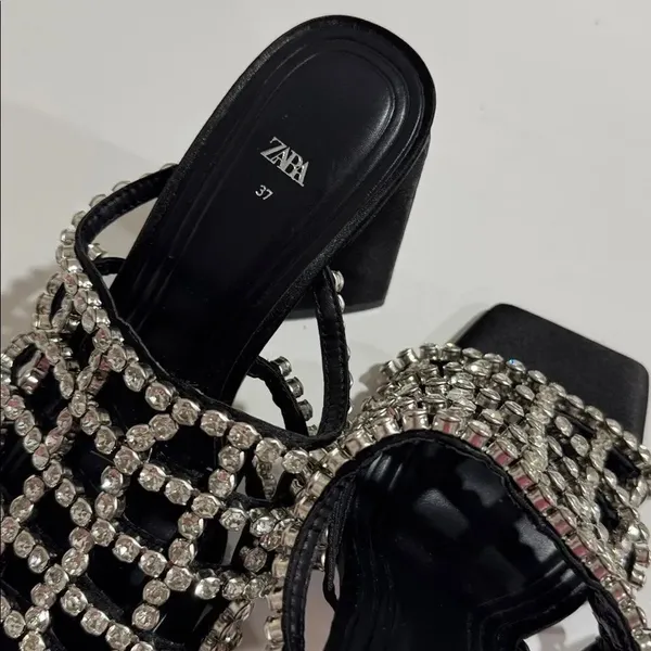 Zara Black Rhinestone Embellished Women's Sandals NWOT - Image 5