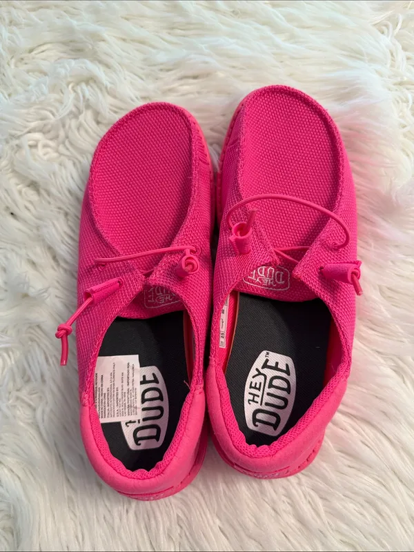 Hey Dude Hot Pink Lightweight Slip-On Sneakers size 9W BNWOT - Image 2