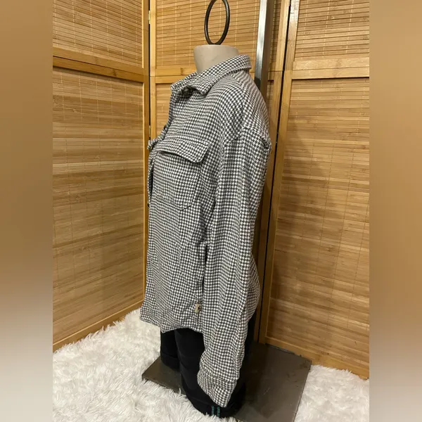 Hollister Boyfriend Fit gray white houndstooth flannel jacket shacket shirt XS - Image 3