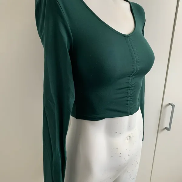 Offline by Real Me green scoop neck size XS long sleeve cropped shirt - Image 2